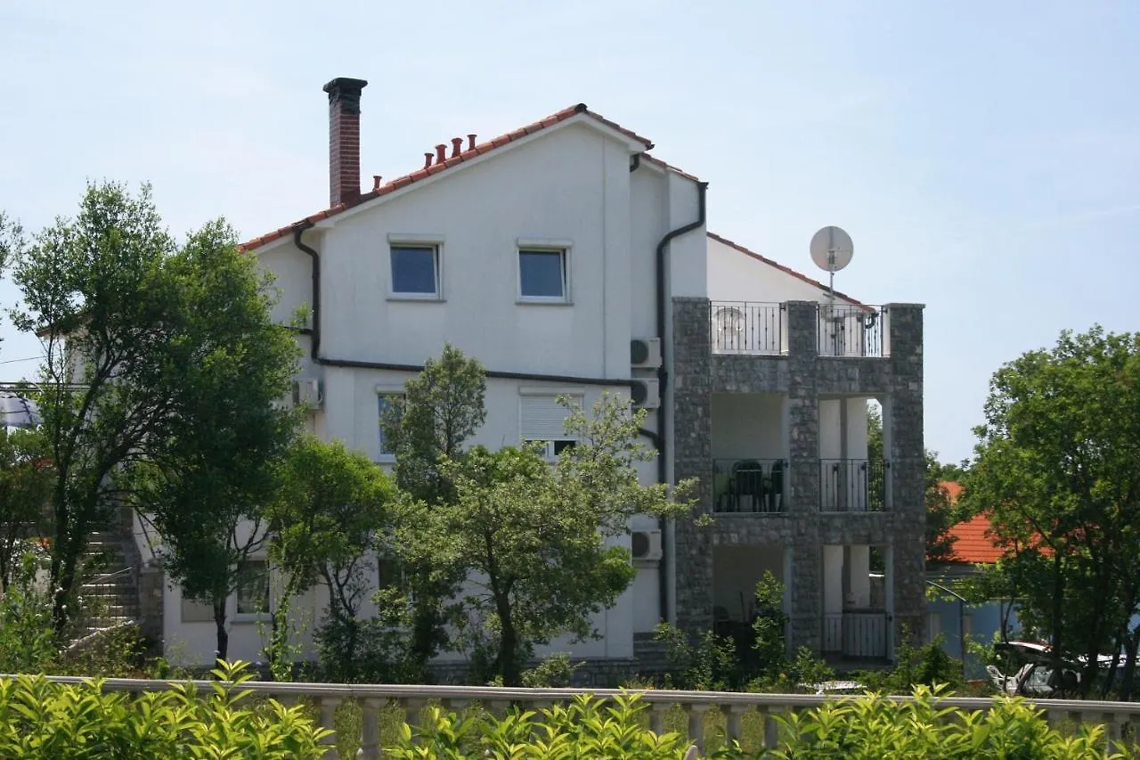 Apartment Pinezici 5464D