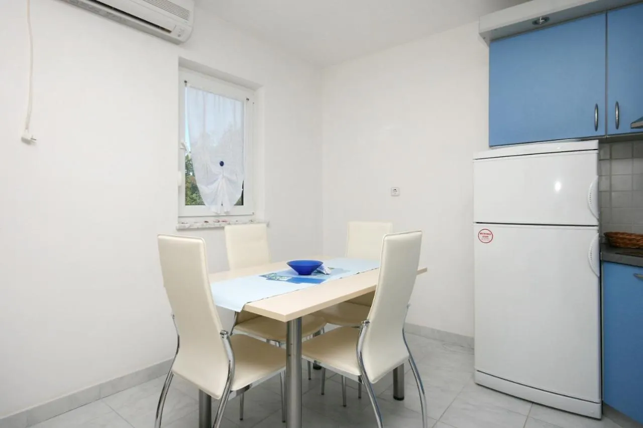 Apartment Pinezici 5464D